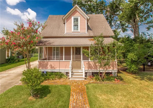1st image of 607 N Magnolia St, Hammond, LA 70401 | MLS# 2570514