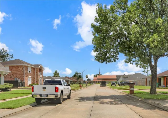 3rd image of 2537 W Friendship Dr, Harvey, LA 70058 | MLS# 2570545