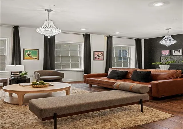 2nd image of 336 Camp St #306, New Orleans, LA 70130 | MLS# 2570611