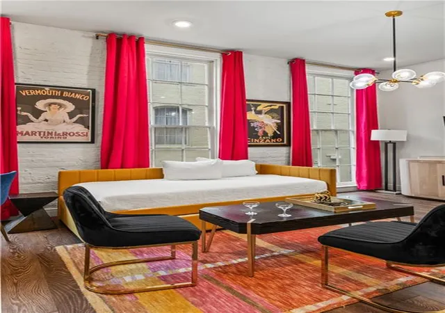 2nd image of 336 Camp St #204, New Orleans, LA 70130 | MLS# 2570624