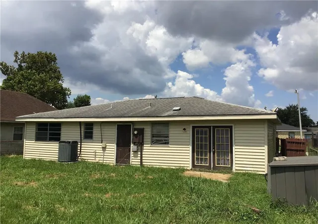 2nd image of 629 Taylorbrook Dr, Gretna, LA 70056 | MLS# 2570373