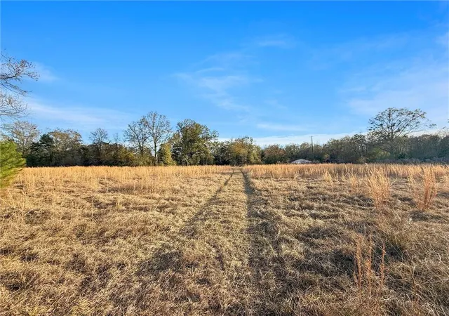 3rd image of 17142 Parker Ln, Hammond, LA 70403 | MLS# 2570710