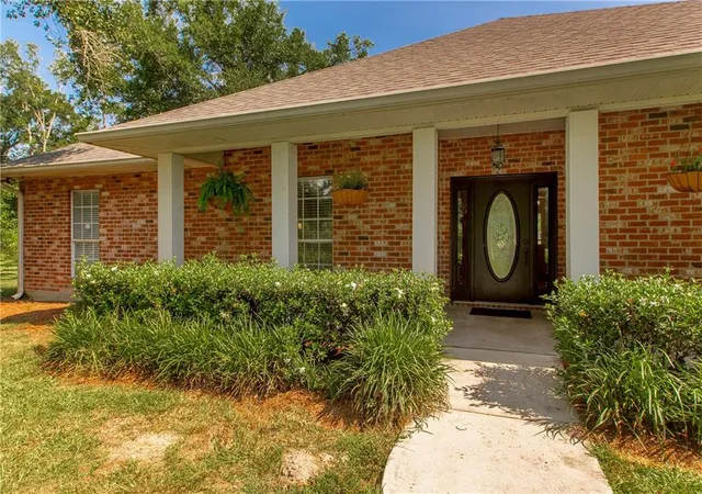 Photo 3 of Single family home for sale at 29645 J Wilson Rd, Albany, LA 70711 | MLS# 2570717 | Listing updated on 2026-09-25