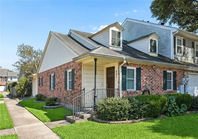 1st image of 801 Old Metairie Pl, Metairie, LA 70001 | MLS# 2570241