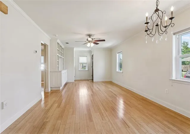 2nd image of 801 Old Metairie Pl, Metairie, LA 70001 | MLS# 2570241