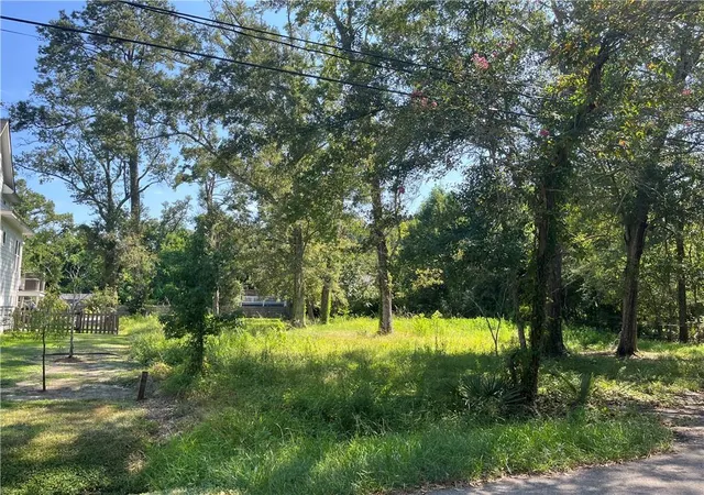 1st image of 2631 Jefferson St, Mandeville, LA 70448 | MLS# 2570695