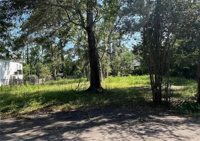 2nd image of 2631 Jefferson St, Mandeville, LA 70448 | MLS# 2570695