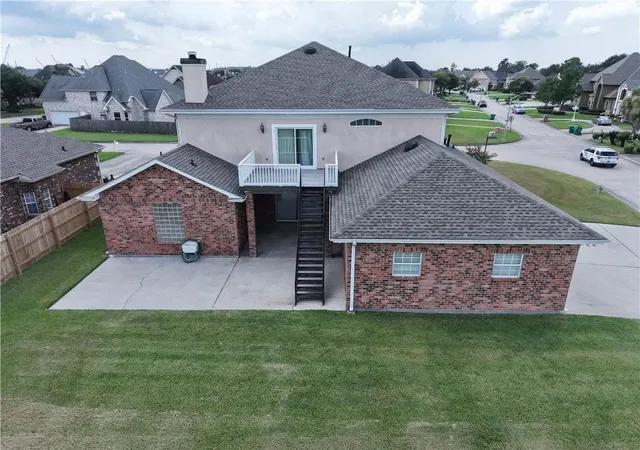 Photo 3 of Single family home for sale at 3429 Abbotswood Dr, Harvey, LA 70058 | MLS# 2569497 | Listing updated on 2026-10-06