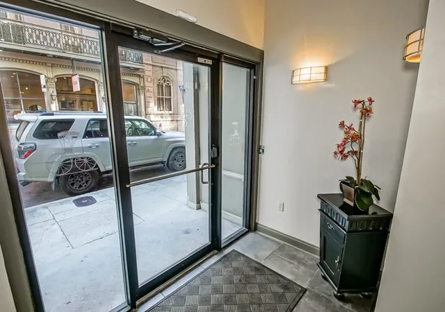 5th image of 821 Perdido St, New Orleans, LA 70112