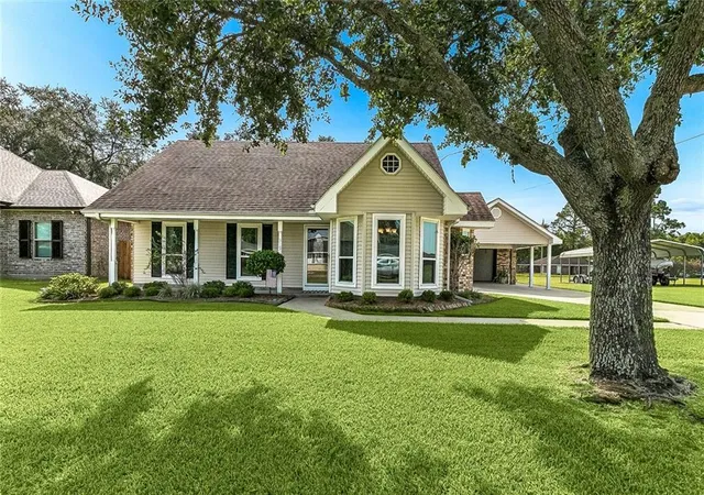Photo 1 of Single family home for sale at 315 Davis Dr, Luling, LA 70070 | MLS# 2570783 | Listing updated on 2026-08-05