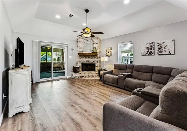 Photo 2 of Single family home for sale at 315 Davis Dr, Luling, LA 70070 | MLS# 2570783 | Listing updated on 2026-08-05
