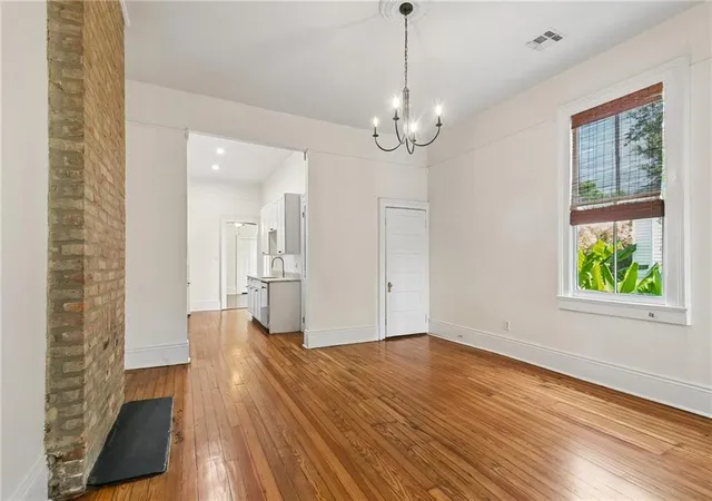 4th image of 828 Valmont St, New Orleans, LA 70115