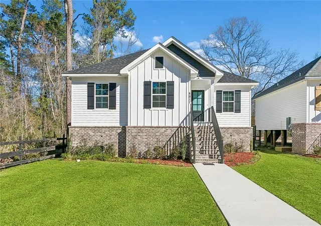 Photo 1 of Single family home for sale at 4611 Oak Dr, Slidell, LA 70461 | MLS# 2571077 | Listing updated on 2026-08-26