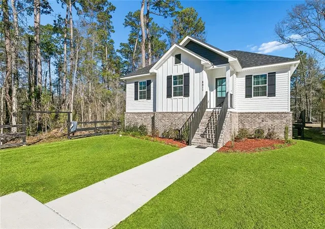 Photo 3 of Single family home for sale at 4611 Oak Dr, Slidell, LA 70461 | MLS# 2571077 | Listing updated on 2026-08-26