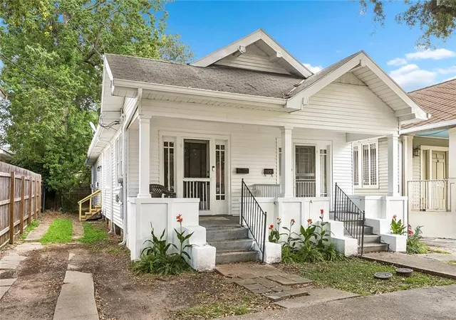 1st image of 2525 27 Nashville Ave, New Orleans, LA 70115 | MLS# 2570867