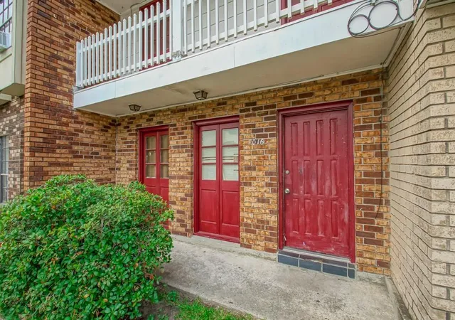 1st image of 1016 Dimarco Dr, Marrero, LA 70072 | MLS# 2571002