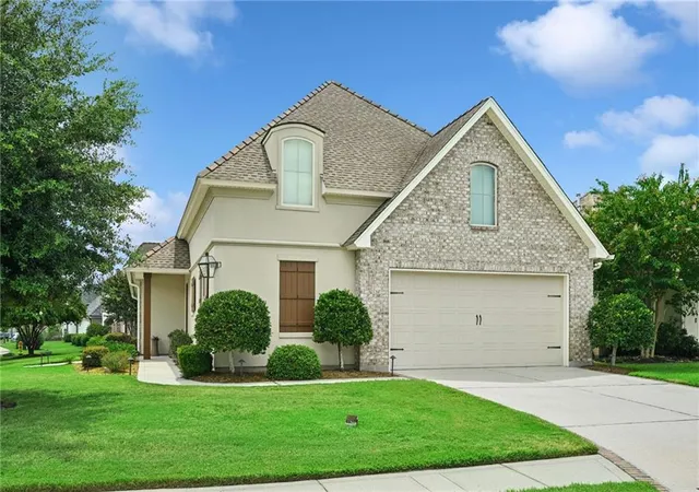 Photo 1 of Single family home for sale at 401 Hogan Ct, Slidell, LA 70458 | MLS# 2570899 | Listing updated on 2026-09-01