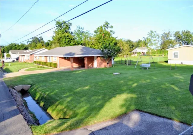 Photo 33 of Single family home for sale at 406 W Easy St, Destrehan, LA 70047 | MLS# 2571423 | Listing updated on 2026-09-01