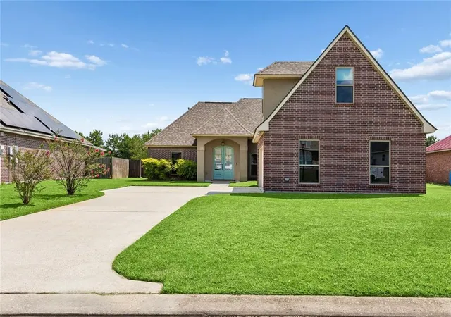 Photo 1 of Sale Pending at 26078 Big Ben Dr, Denham Springs, LA 70726 | MLS# 2571485 | Listing updated on 2026-08-27