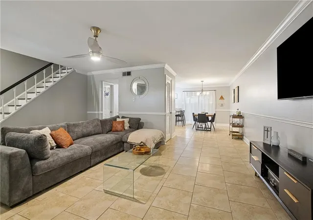Photo 3 of Townhouse for sale at 231 Wright Ave #B, Terrytown, LA 70056 | MLS# 2571578 | Listing updated on 2026-09-01