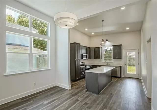 Photo 2 of Single family home for sale at 1044 Pin Oak Ave, Terrytown, LA 70056 | MLS# 2570909 | Listing updated on 2026-08-27