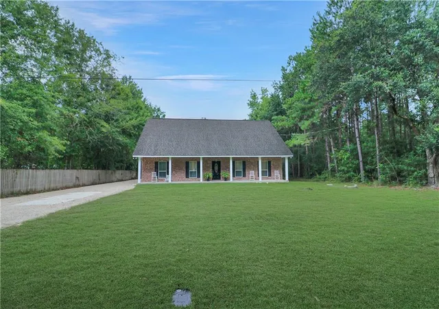 Photo 2 of Single family home for sale at 84571 Clarence Rd, Bush, LA 70463 | MLS# 2572159 | Listing updated on 2026-09-01