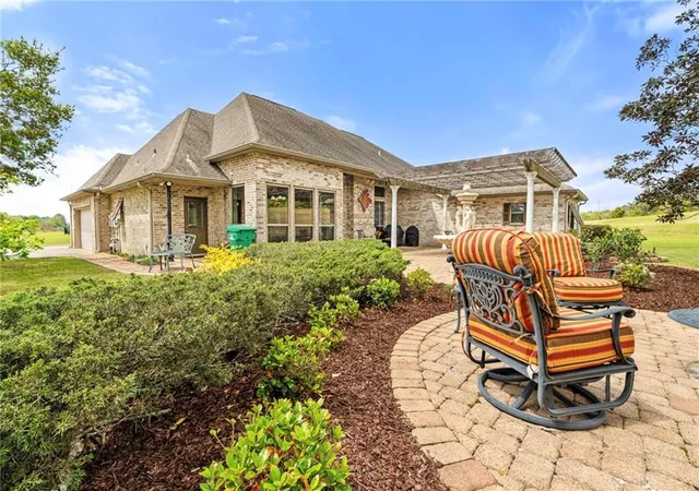Photo 26 of Sale Pending at 333 Cypress Lakes Dr, Slidell, LA 70458 | MLS# 2571950 | Listing updated on 2026-08-27