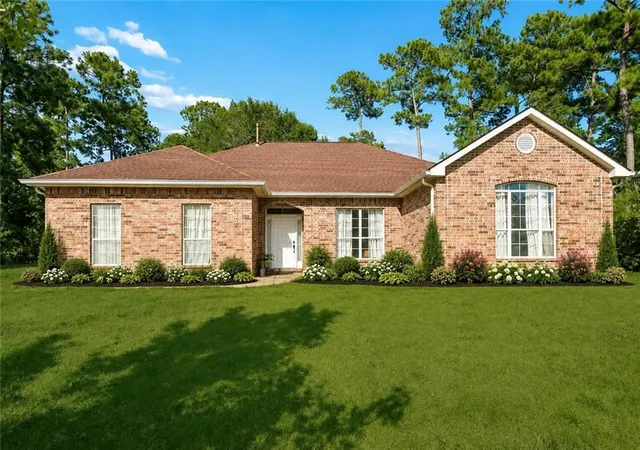 Photo 2 of Single family home for sale at 1028 Claire Dr, Slidell, LA 70461 | MLS# 2572006 | Listing updated on 2026-08-29