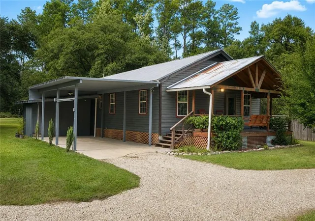Photo 2 of Single family home for sale at 17016 E Domiano Ln, Hammond, LA 70401 | MLS# 2570651 | Listing updated on 2026-08-29