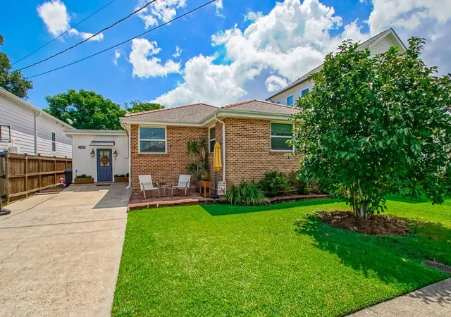 Photo 2 of Sale Pending at 1349 Sylvia Ave, Metairie, LA 70005 | MLS# 2572059 | Listing updated on 2026-08-30