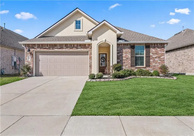 Photo 2 of Single family home for sale at 5563 Grand Springs Rd, Slidell, LA 70461 | MLS# 2572363 | Listing updated on 2026-08-29