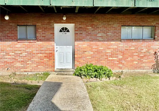 Photo 1 of Condo for sale at 3838 Pontchartrain Dr #C-104, Slidell, LA 70458 | MLS# 2572413 | Listing updated on 2026-08-27