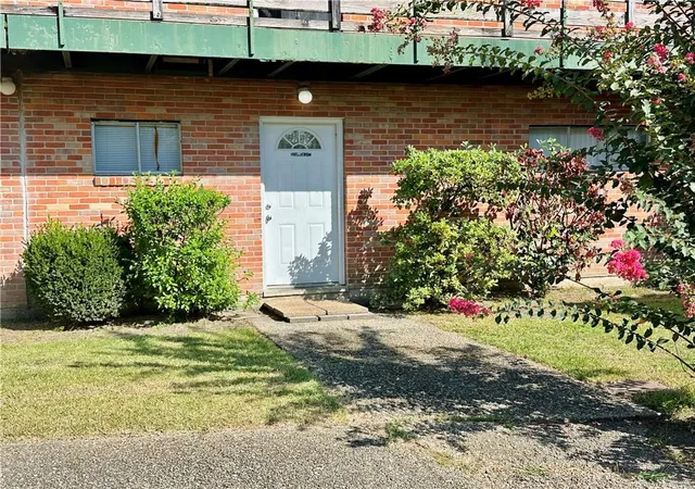 Photo 1 of Condo for sale at 3838 Pontchartrain Dr #C-106, Slidell, LA 70458 | MLS# 2572417 | Listing updated on 2026-08-27