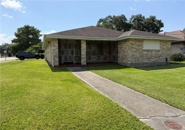Photo 3 of Sale Pending at 2867 Hyman Pl, New Orleans, LA 70131 | MLS# 2572389 | Listing updated on 2026-08-28