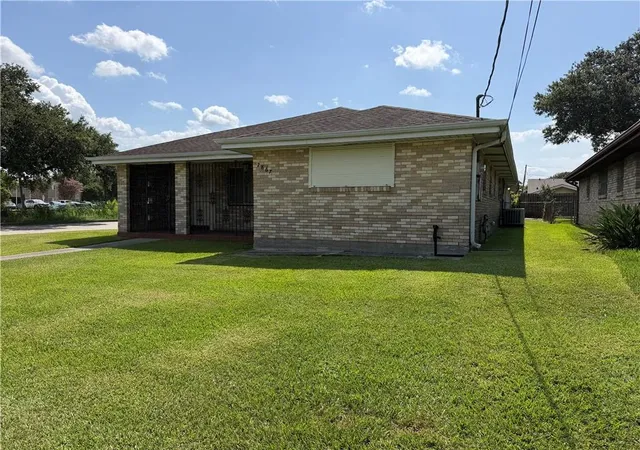 Photo 3 of Sale Pending at 2867 Hyman Pl, New Orleans, LA 70131 | MLS# 2572389 | Listing updated on 2026-08-28