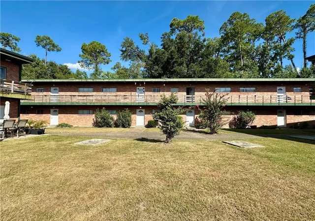 Photo 2 of Condo for sale at 3838 Pontchartrain Dr #B-103, Slidell, LA 70458 | MLS# 2572420 | Listing updated on 2026-08-27