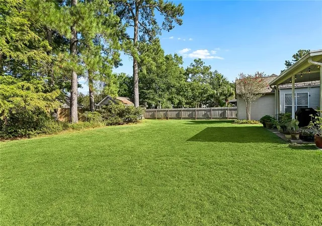 Photo 2 of Sale Pending at 1521 Sycamore Pl, Mandeville, LA 70448 | MLS# 2571489 | Listing updated on 2026-09-01