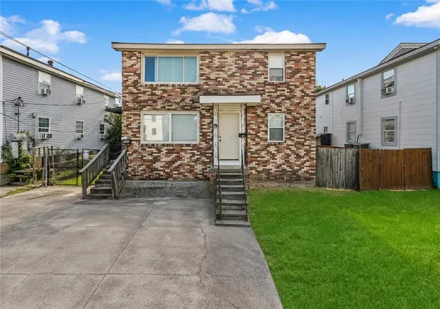 Photo 1 of Multi family home for sale at 6205 07 Wainwright Dr, New Orleans, LA 70122 | MLS# 2572373 | Listing updated on 2026-08-27