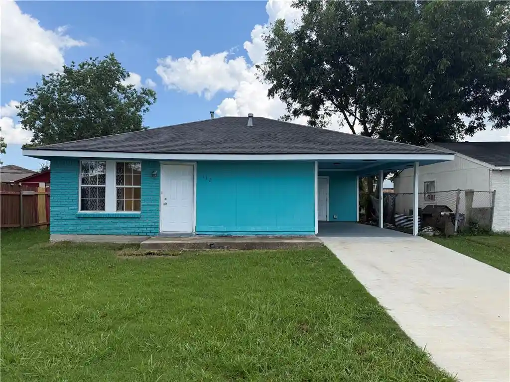 Photo 1 of Single family home for sale at 112 Helen Dr, Avondale, LA 70094 | MLS# 2573041 | Listing updated on 2026-10-10