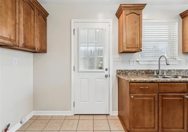 Listing Photo 5 - Condo for sale in building located at 6077 79 Wildair Dr, New Orleans, LA 70122