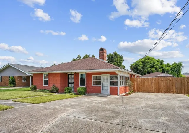 Photo 2 of Single family home for sale at 122 Iota St, Belle Chasse, LA 70037 | MLS# 2573233 | Listing updated on 2026-08-29