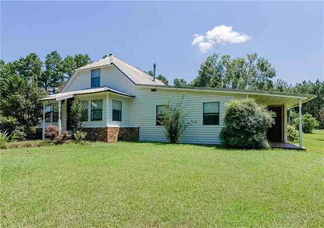 Photo 1 of Single family home for sale at 32069 Strawberry Ln, Hammond, LA 70403 | MLS# 2573174 | Listing updated on 2026-08-29