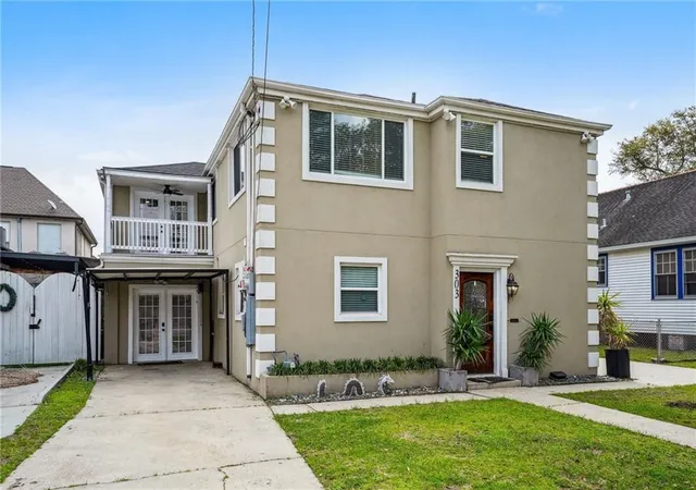 Photo 2 of Single family home for sale at 303 Metairie Lawn Dr, Metairie, LA 70001 | MLS# 2573338 | Listing updated on 2026-09-01