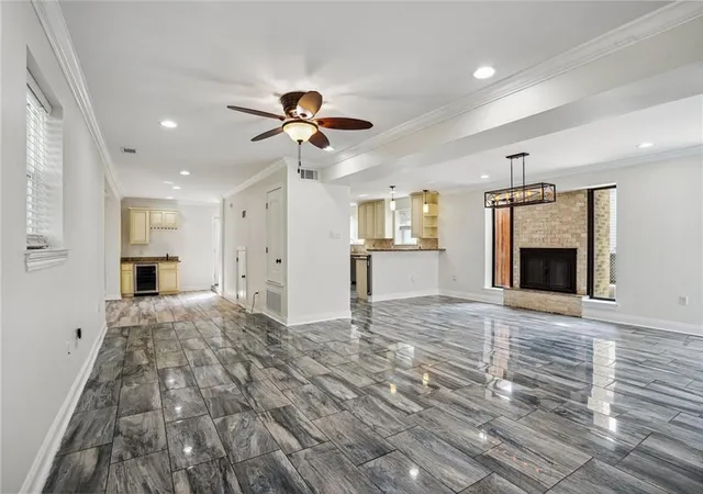 Photo 4 of Single family home for sale at 303 Metairie Lawn Dr, Metairie, LA 70001 | MLS# 2573338 | Listing updated on 2026-09-01