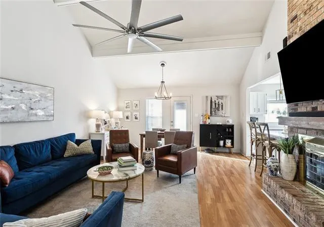 Photo 2 of Townhouse for sale at 704 Old Metairie Dr, Metairie, LA 70001 | MLS# 2573483 | Listing updated on 2026-10-07