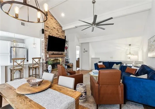 Photo 3 of Townhouse for sale at 704 Old Metairie Dr, Metairie, LA 70001 | MLS# 2573483 | Listing updated on 2026-10-07