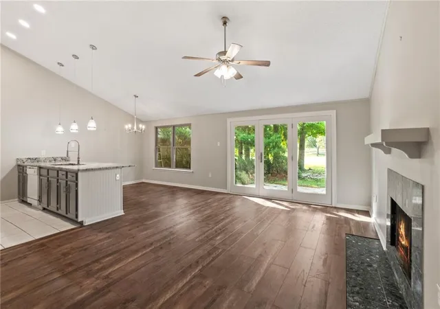 Listing Photo 3 - Condo for sale in building located at 12 S Ct Villa, Mandeville, LA 70448 - Unit #12