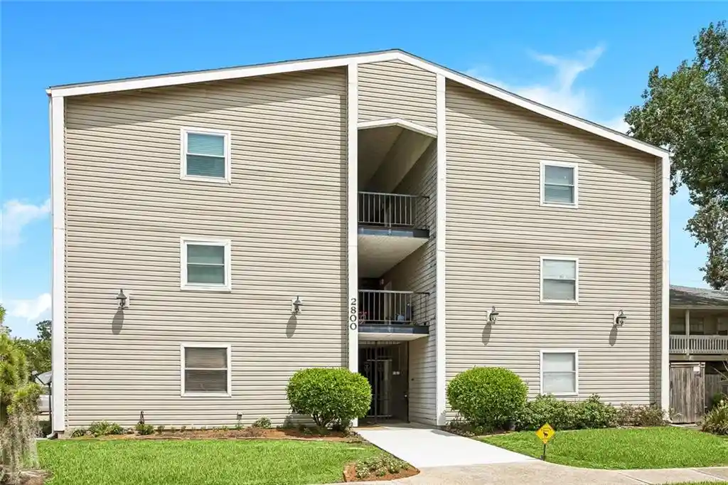 Listing Photo 1 - Condo for sale in 2800 Steamship Cir located at 2800 Steamship Cir, Harahan, LA 70123 - Unit #1C