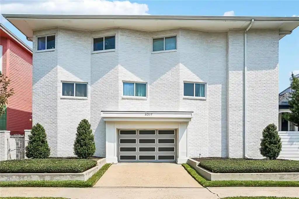 Photo 1 of Condo for sale at 4217 Prytania St #301, New Orleans, LA 70115 | MLS# 2574996 | Listing updated on 2026-10-15