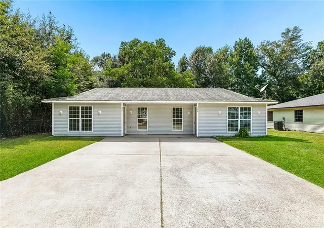Photo 1 of Multi family home for sale at 1417 19 Beech St, Slidell, LA 70460 | MLS# 2573399 | Listing updated on 2026-09-01